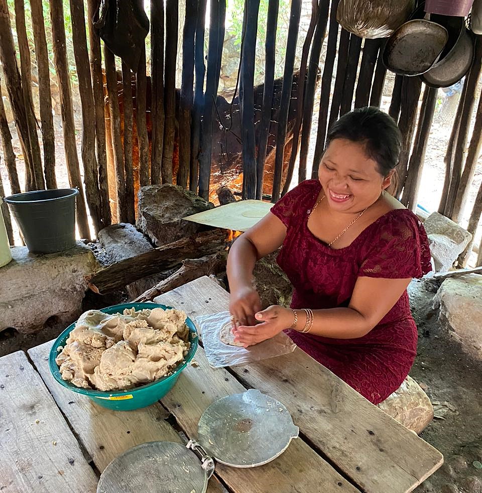 Entrega de capital semilla en grupos del municipio de Chikindzonot
