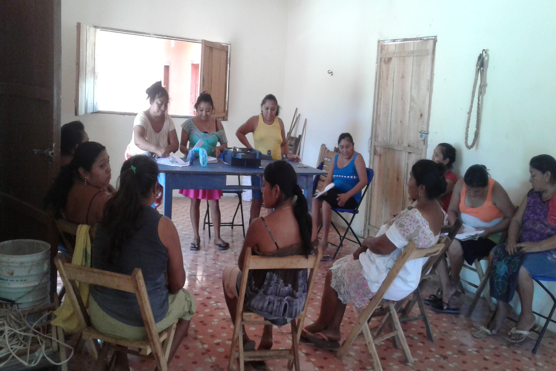 Ahorro comunitario como columna vertebral del desarrollo